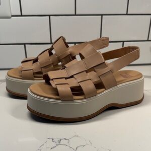Sorel Dayspring Slingback Platform Sandals in Nude
